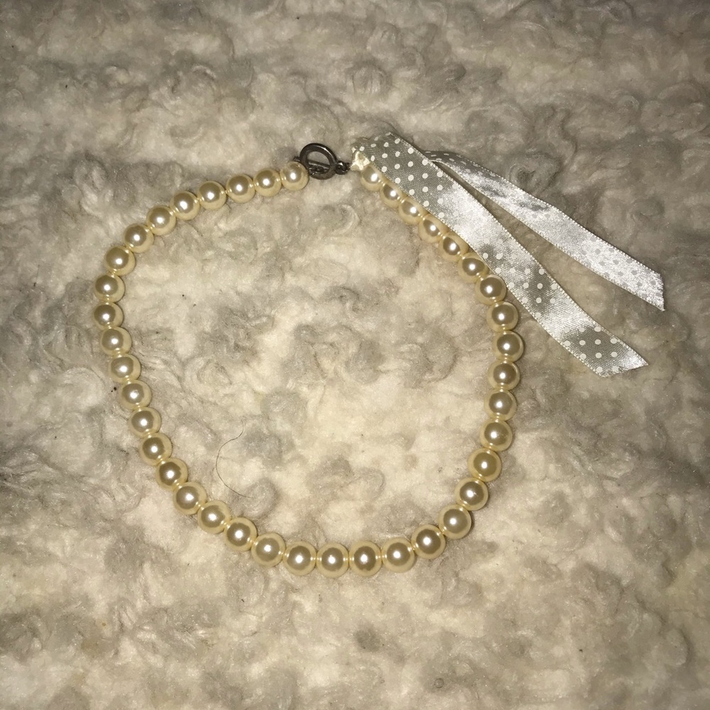 cream peral necklace